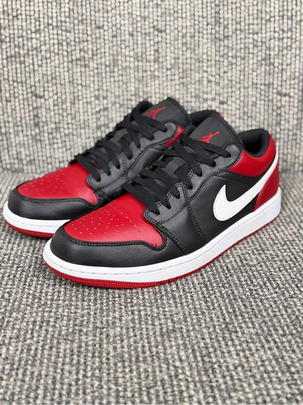 Nike Air Jordan 1 Low Bred Toe Alternate 553558-066 Mens 9.5 Black Red